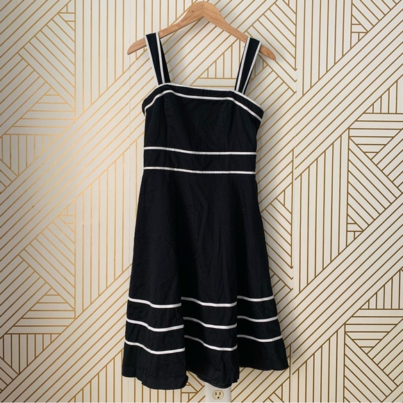 White House Black Market Dresses & Skirts - White House Black Market Strapless Sleeveless Dress Convertible Fit & Flare